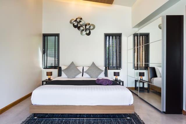 Villa Crystal Two-Bedroom Private Pool Villa Phuket Buitenkant foto