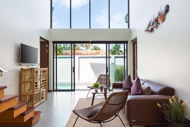 Villa Crystal Two-Bedroom Private Pool Villa Phuket Buitenkant foto