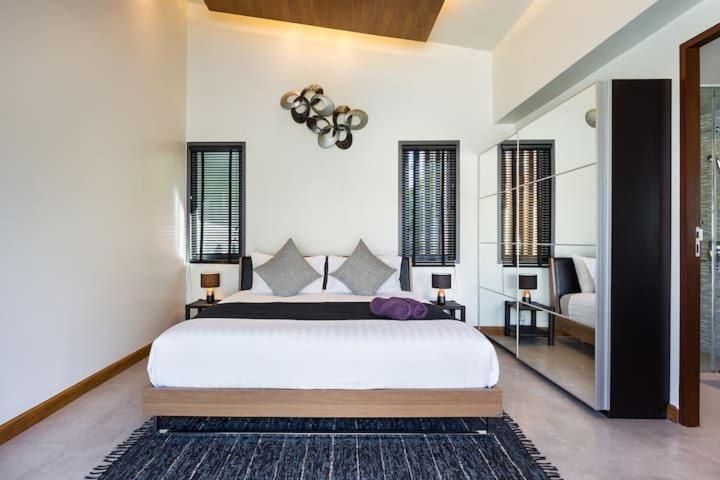 Villa Crystal Two-Bedroom Private Pool Villa Phuket Buitenkant foto